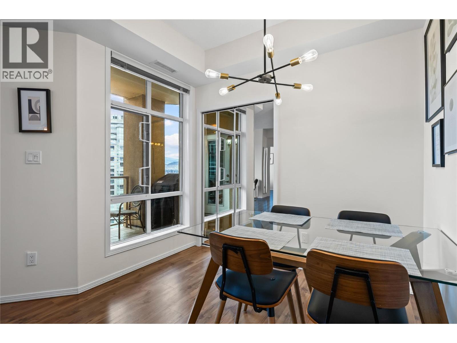 1128 Sunset Drive Unit# 1404, Kelowna