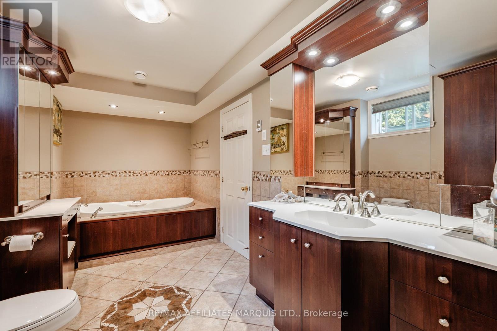 74 COLUMBIA AVENUE - Image 33