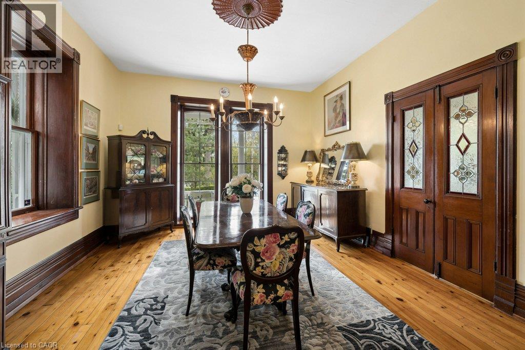 212 QUEEN ST E Street - Image 12