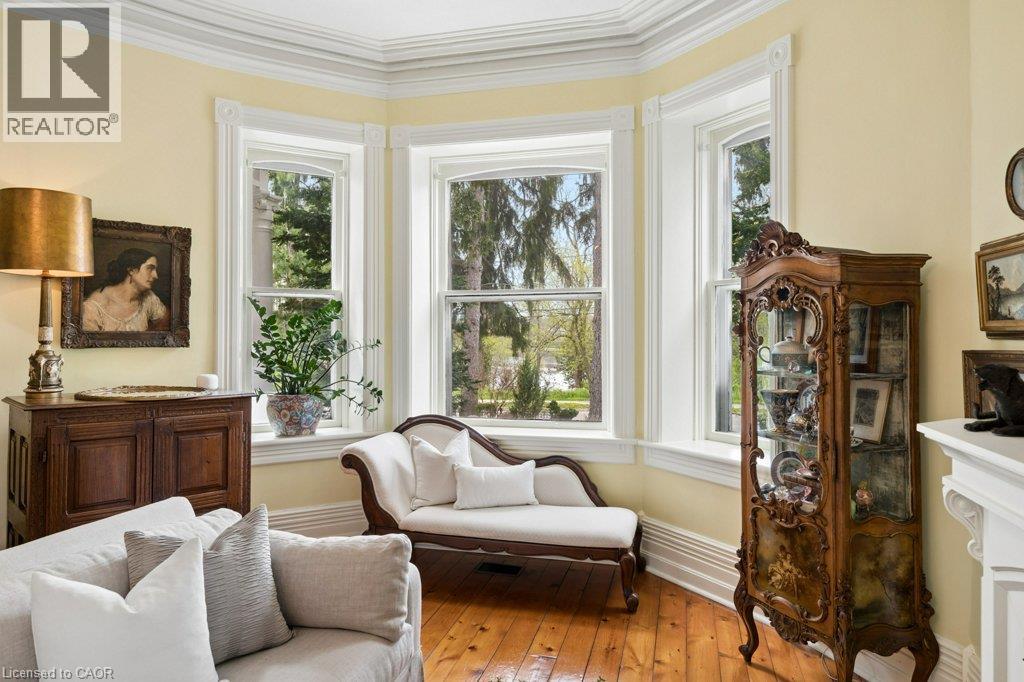 212 QUEEN ST E Street - Image 17