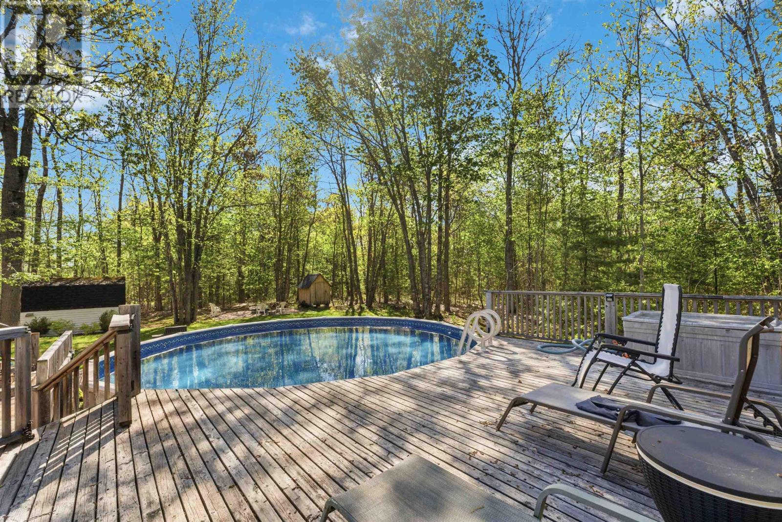 Property 37 of 50 of 2410 Loretta Avenue