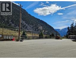 4354 Highway 3 Unit# 36, Keremeos, BC V0X1N1 Photo 11