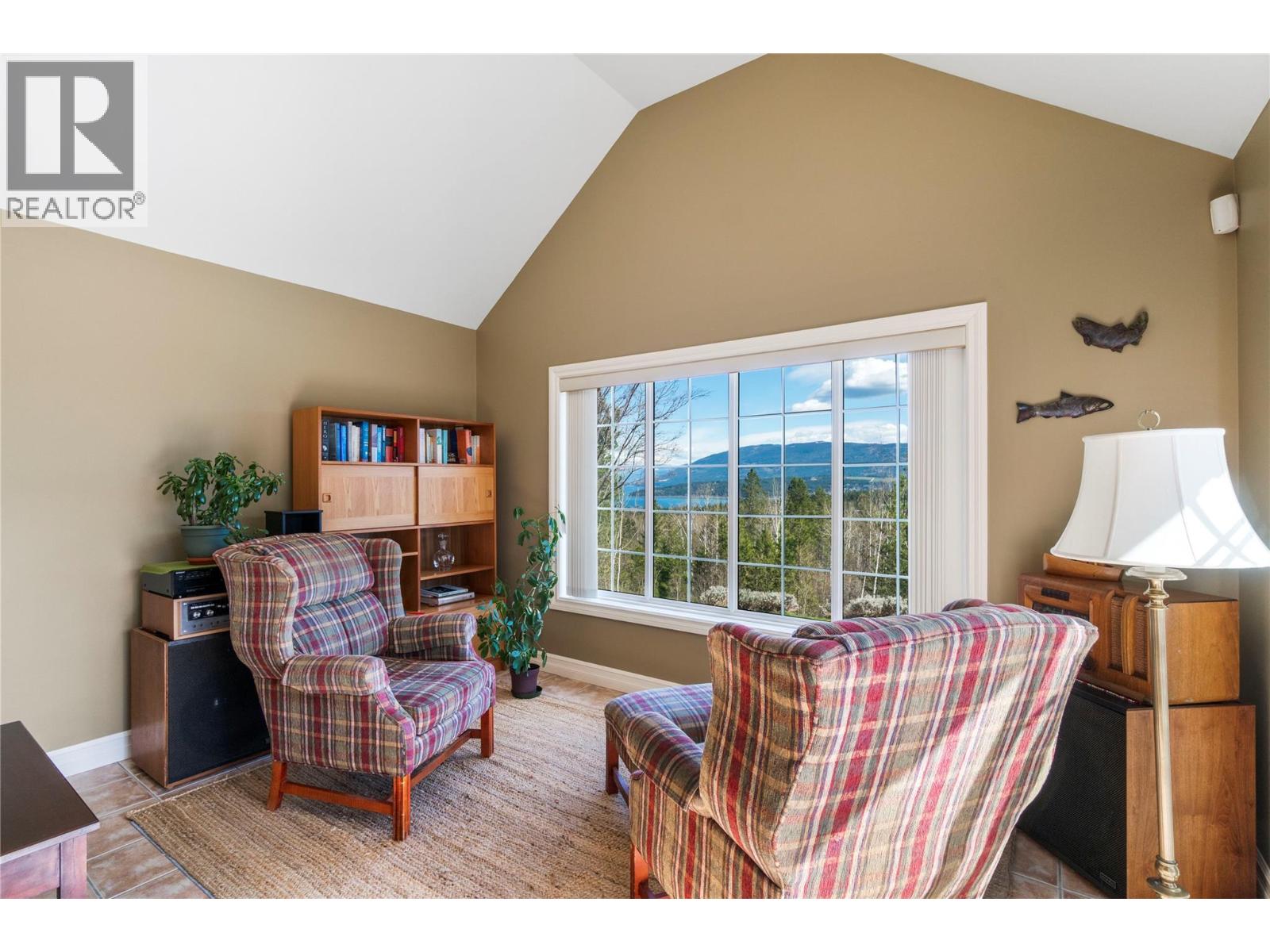  3800 60 Street Northwest, Salmon Arm