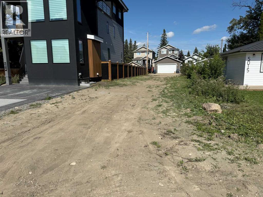 Listing photo – 5017 42 Street, Sylvan Lake