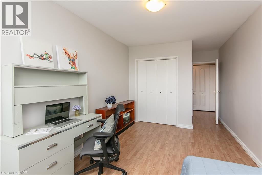 #402 24 MIDLAND Drive - 34