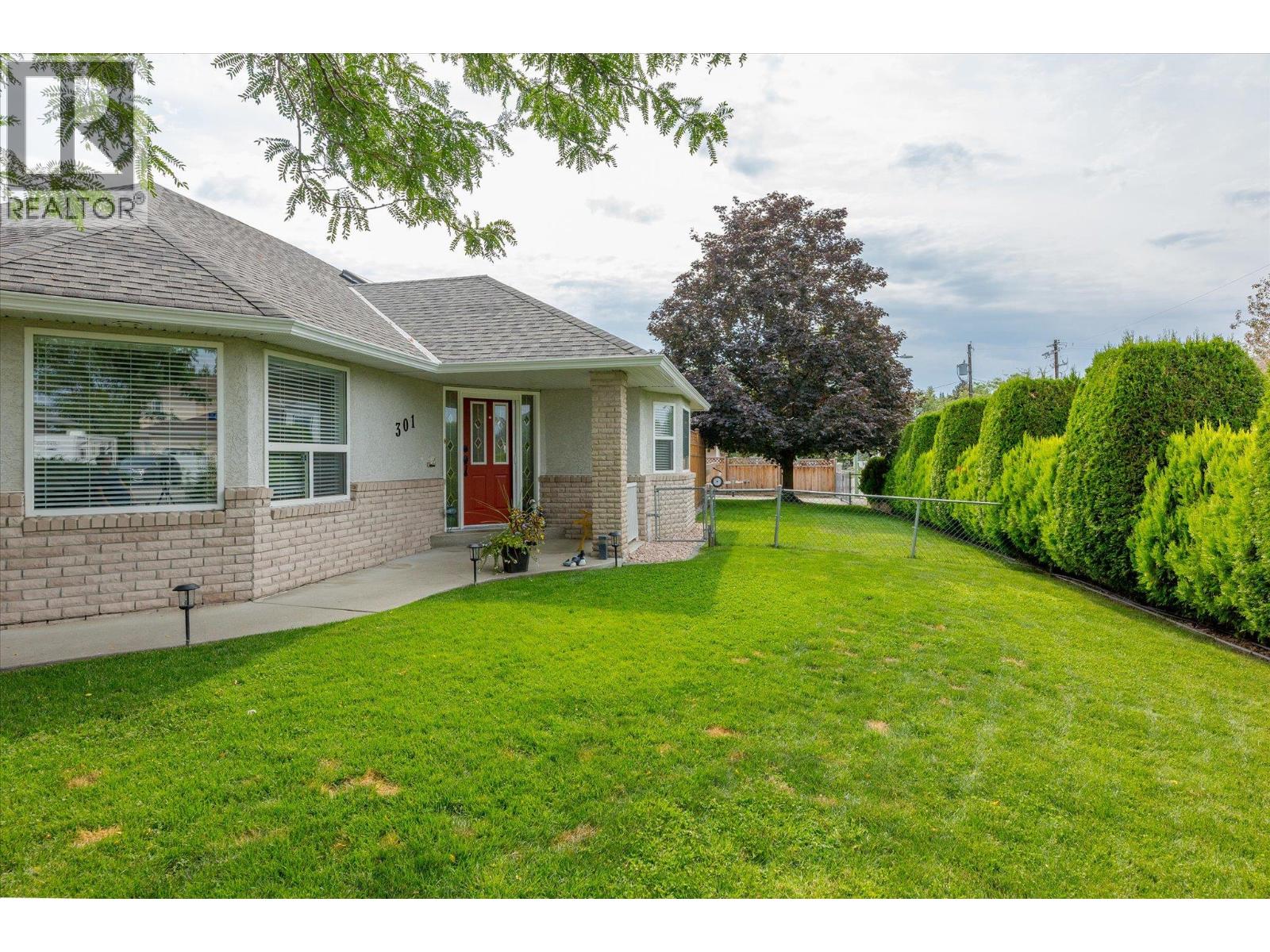 301 Fizet Avenue, Kelowna