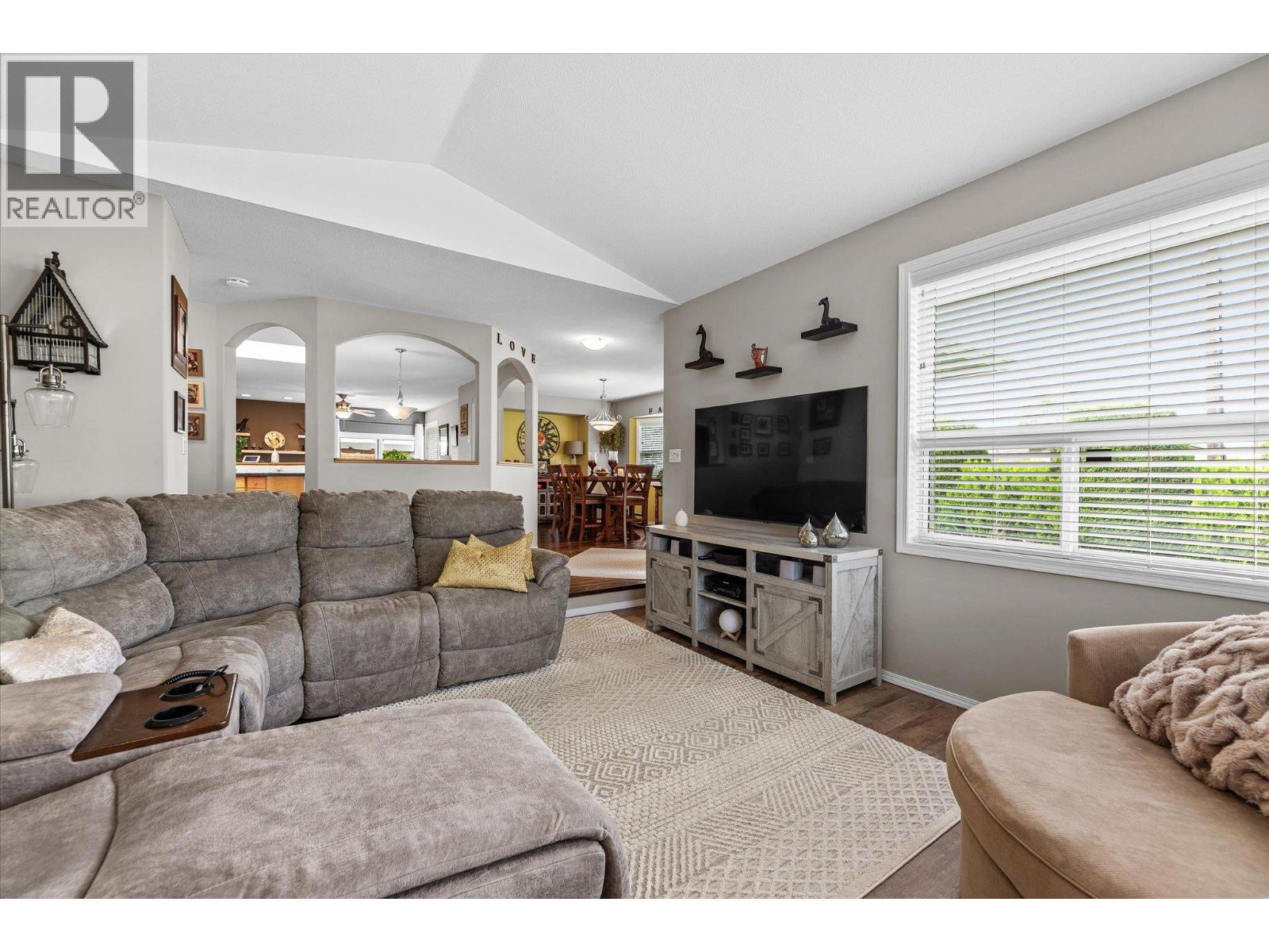301 Fizet Avenue, Kelowna