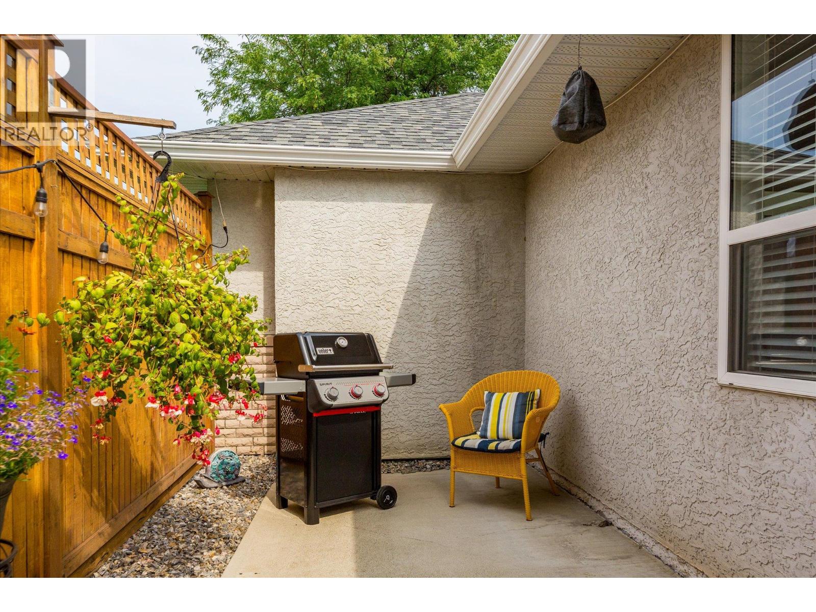 301 Fizet Avenue, Kelowna
