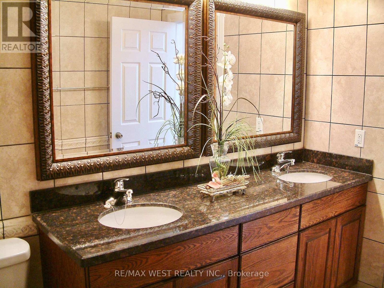15 WENDOVER ROAD - 8