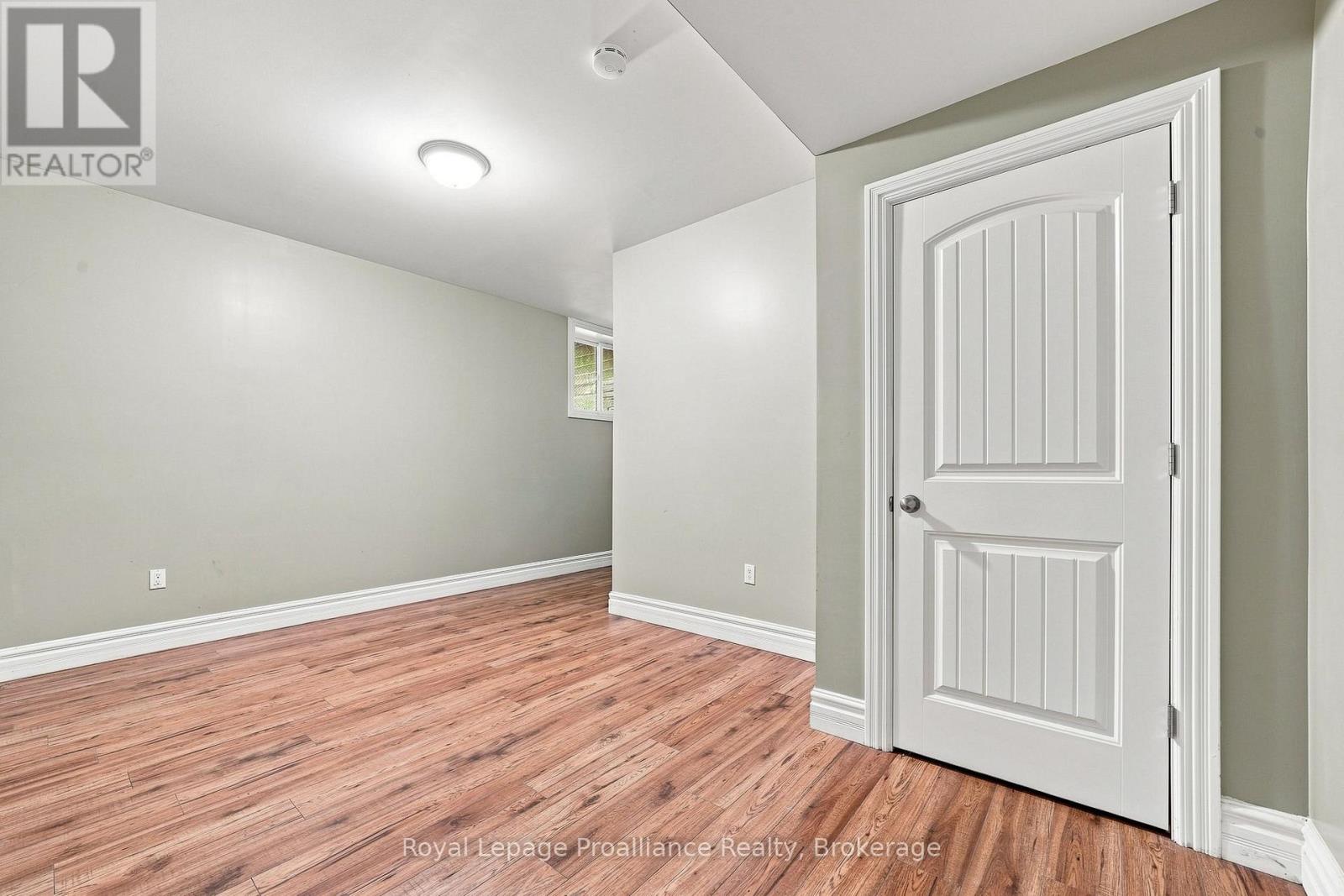 402 BLACK ROAD - 36