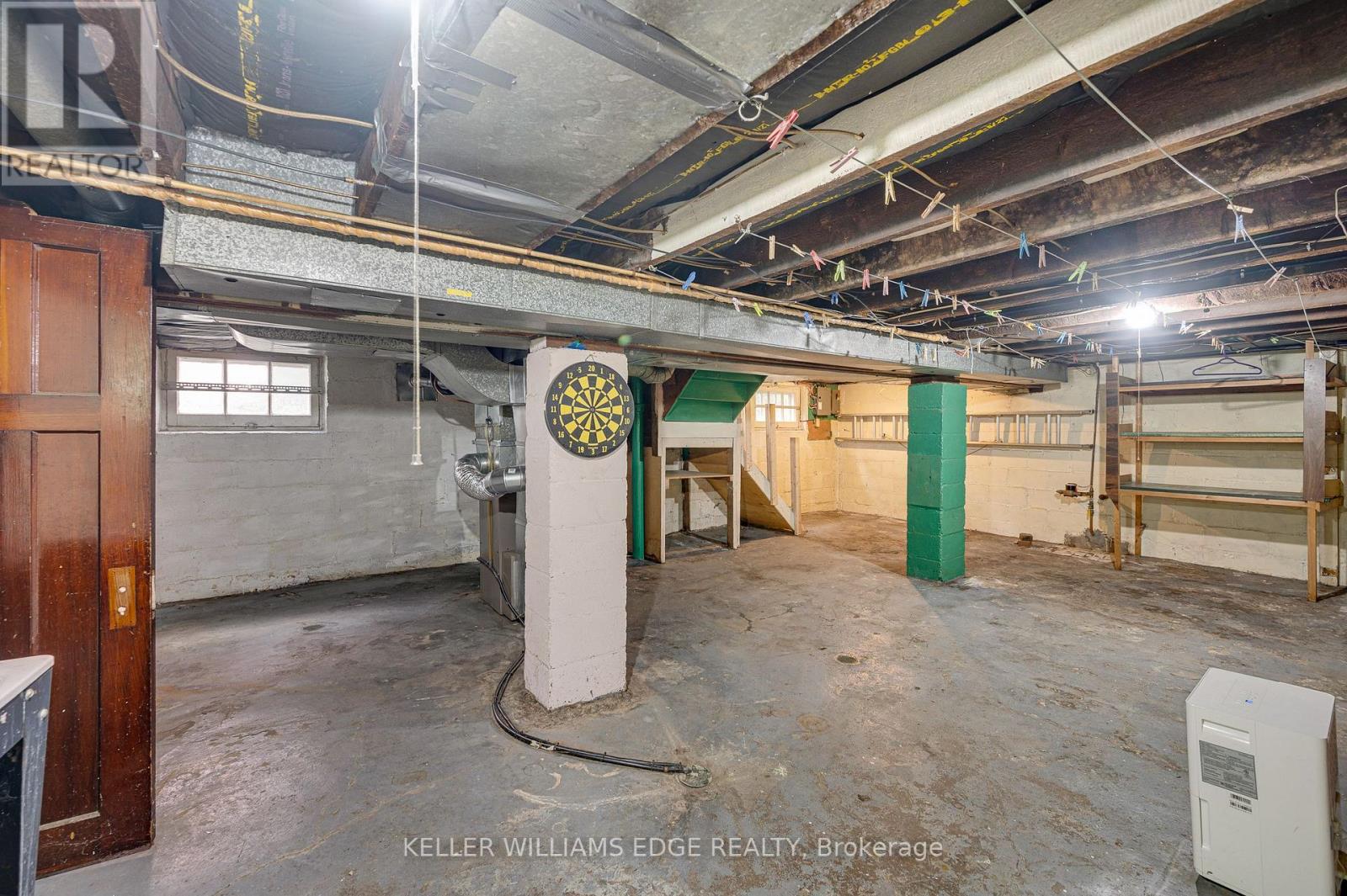 204 ROSSLYN AVENUE S - 25