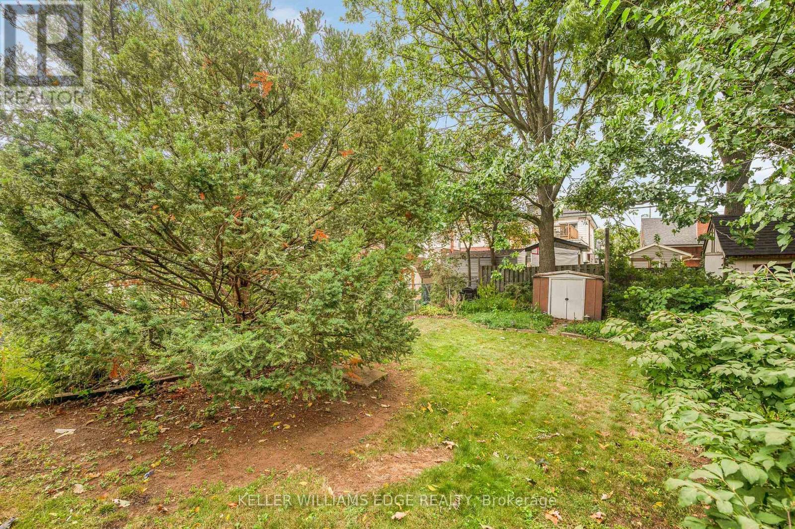 204 ROSSLYN AVENUE S - Image 28