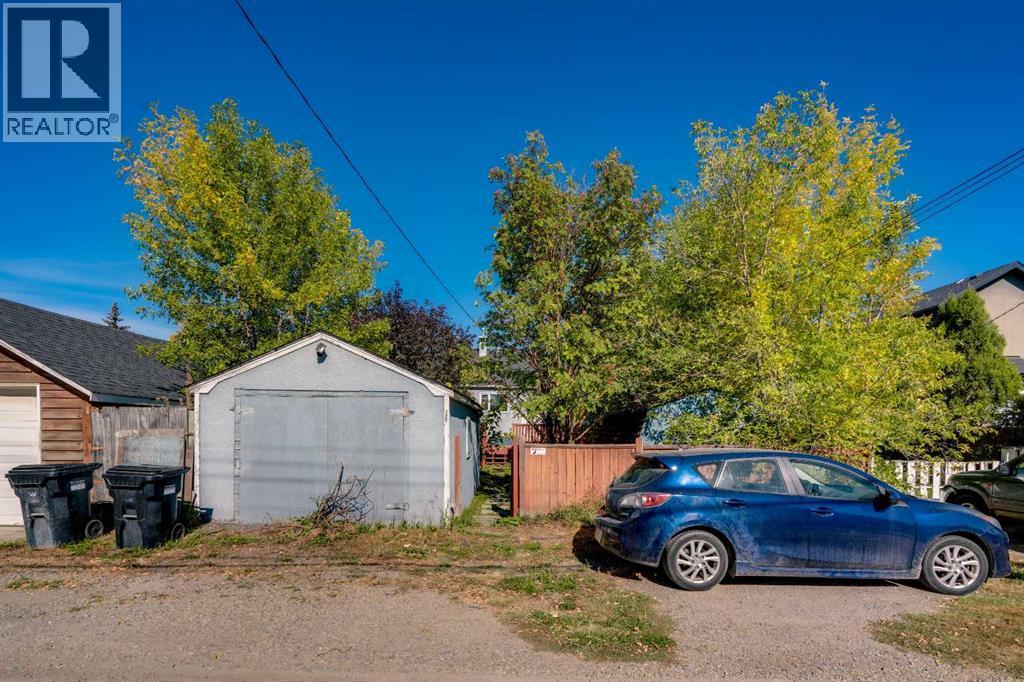129 18 Avenue NW - Image 36