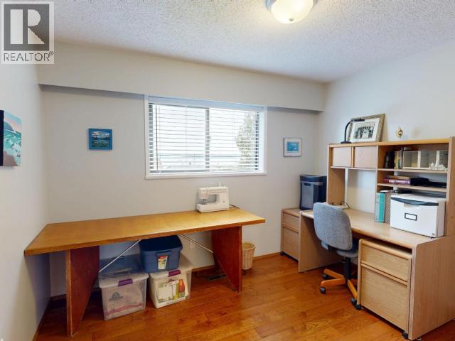 3700 MACKENZIE AVE - Image 27