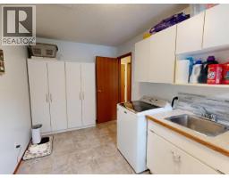 3700 Mackenzie Ave, Powell River, BC V8A3E8 Photo 19
