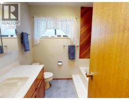 3700 Mackenzie Ave, Powell River, BC V8A3E8 Photo 25