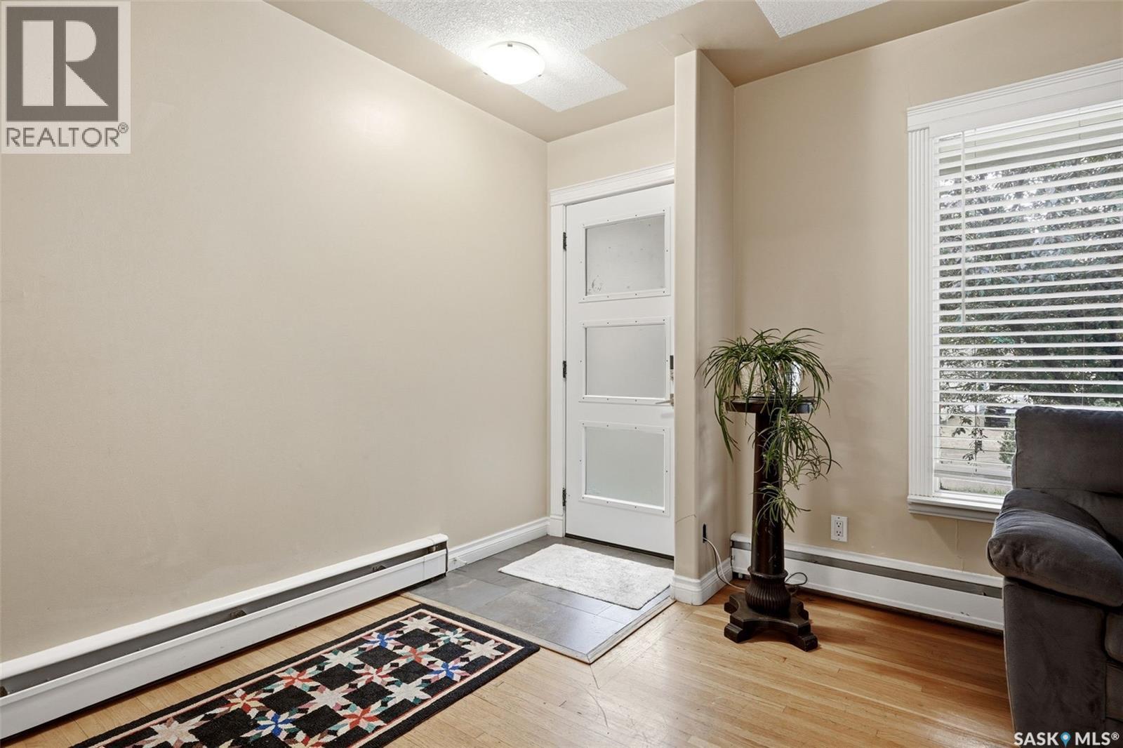 5 DARKE CRESCENT - Image 3
