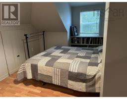 Porch - 26 Pitt Street, Port Hawkesbury, NS B9A2T3 Photo 8