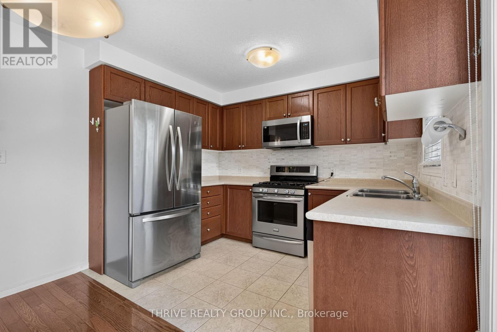 1184 BAIRD STREET - Image 17