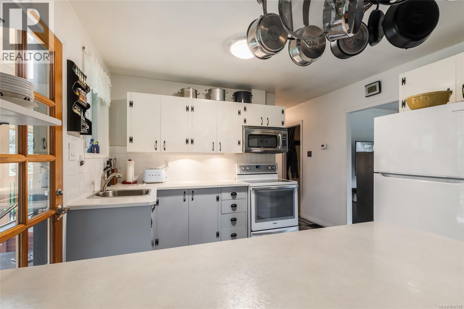 2371 Jingle Pot Rd - Image 18