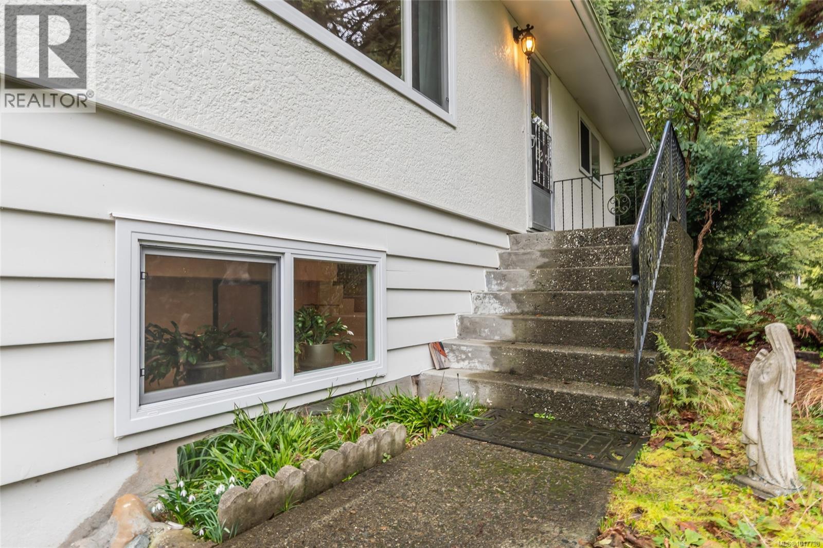 2371 Jingle Pot Rd - Image 36