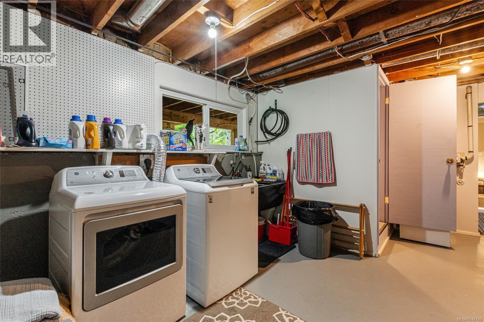 2371 Jingle Pot Rd - Image 41