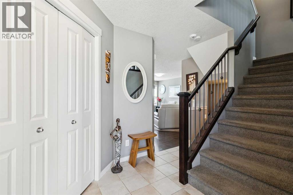 768 New Brighton Drive Southeast, Calgary, Alberta, T2Z0Z8, Calgary, Alberta — photo 4 of 5