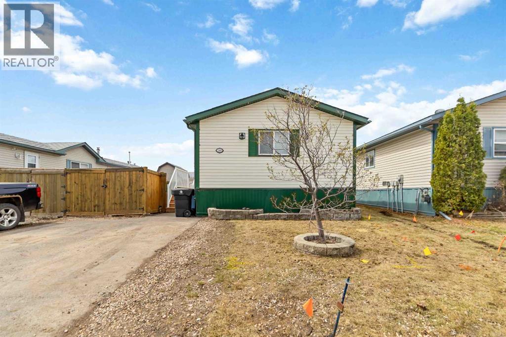 240 Mckinlay Crescent, Fort McMurray