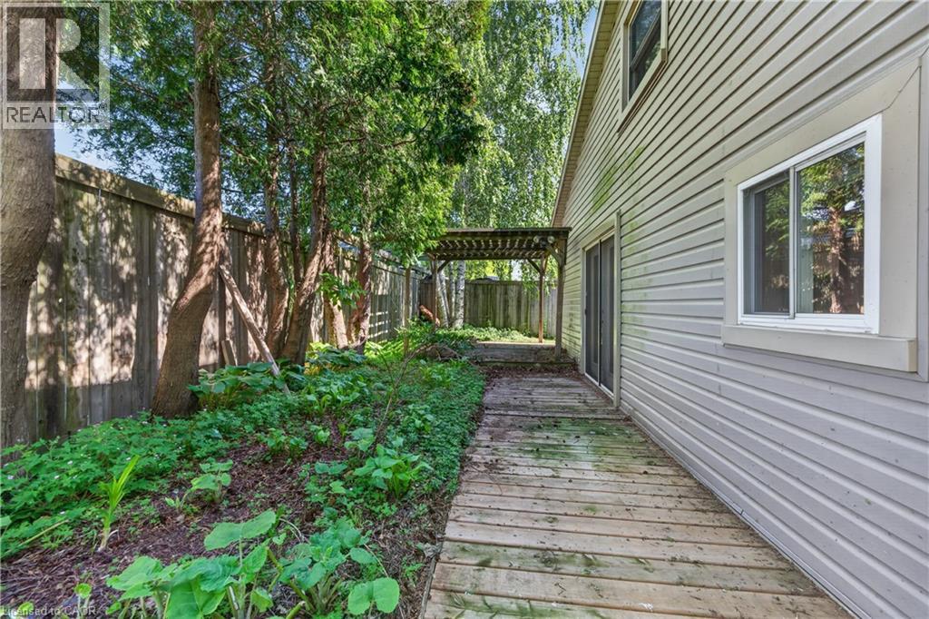 126 MOUNTAIN Street - Image 10