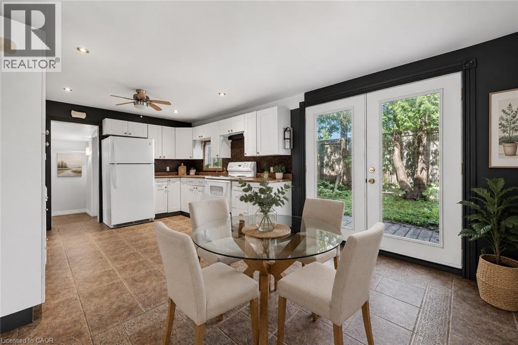 126 MOUNTAIN Street - Image 4