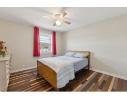 32 Rue Principale, Notre Dame Du Laus, QC J0X2M0 Photo 22