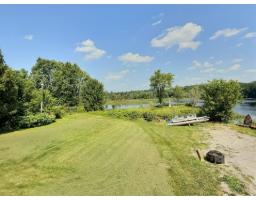 32 Rue Principale, Notre Dame Du Laus, QC J0X2M0 Photo 33