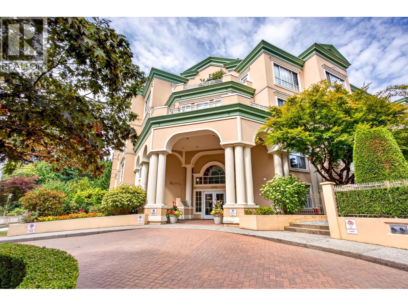 218 2985 PRINCESS CRESCENT