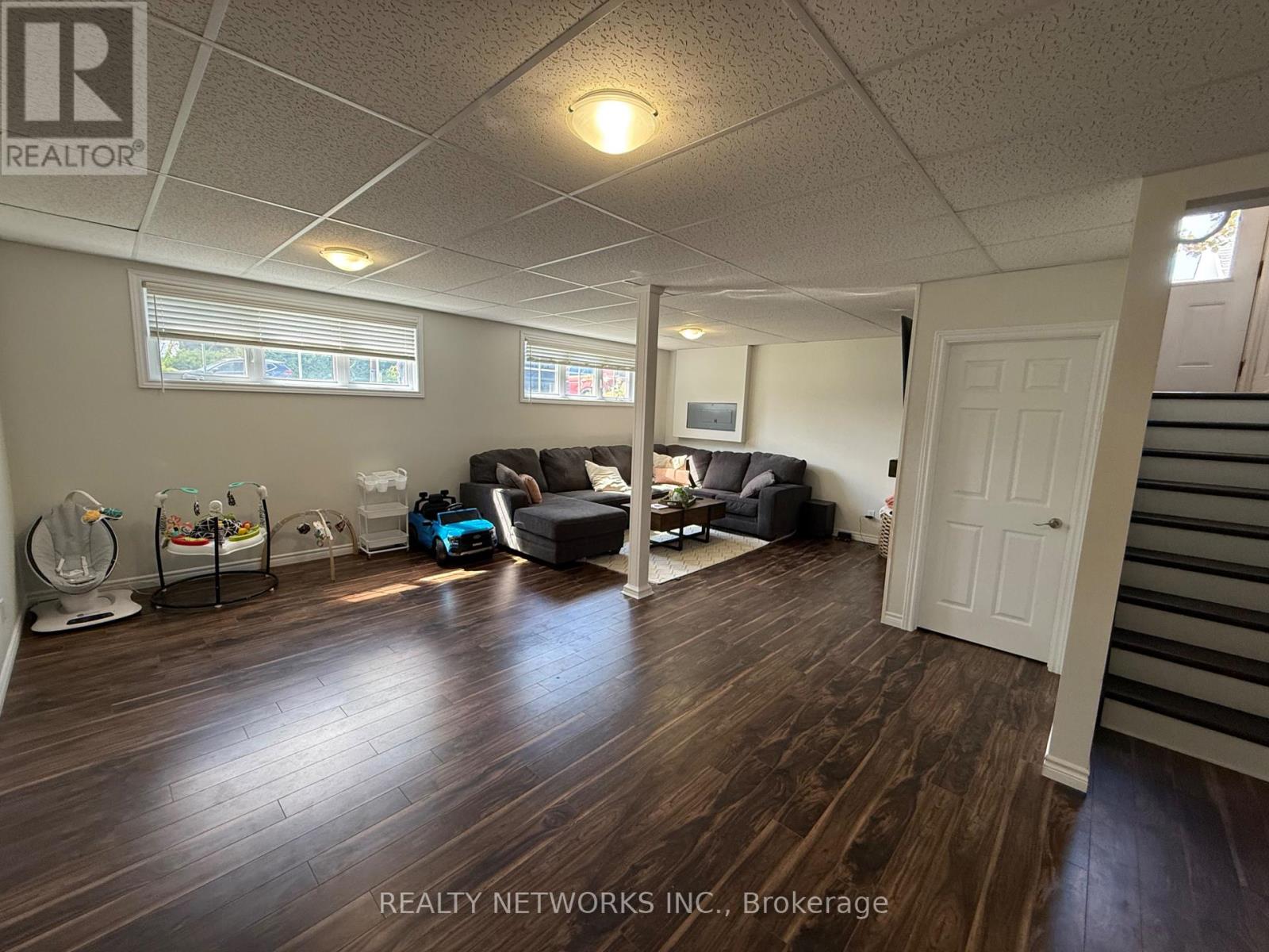 1077 BRUNDY AVENUE - 13