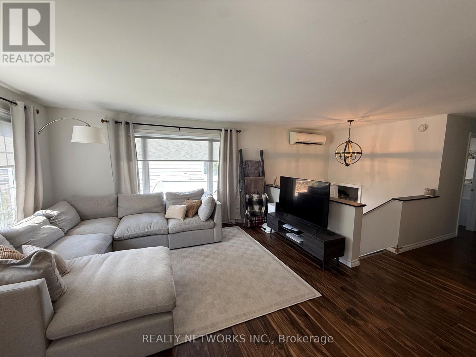 1077 BRUNDY AVENUE - Image 8