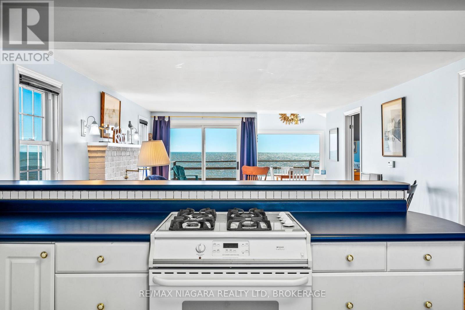 13165 LAKESHORE ROAD - 9