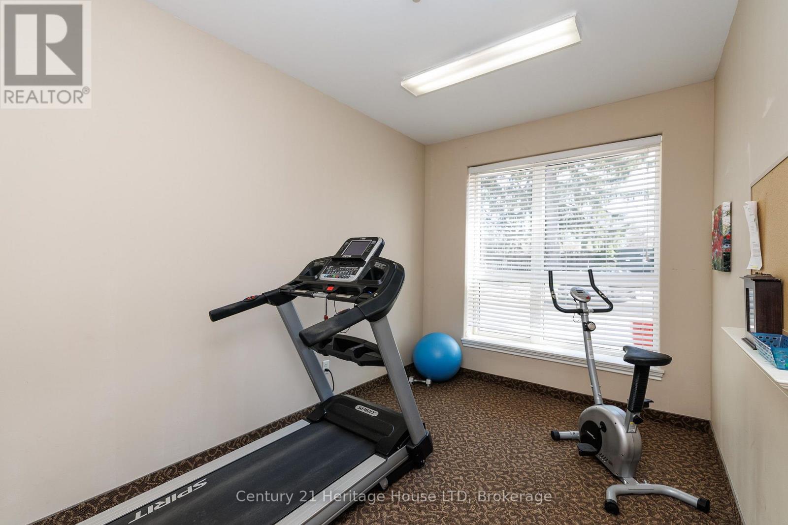 #311 2799 ST. PAUL AVENUE - Image 22