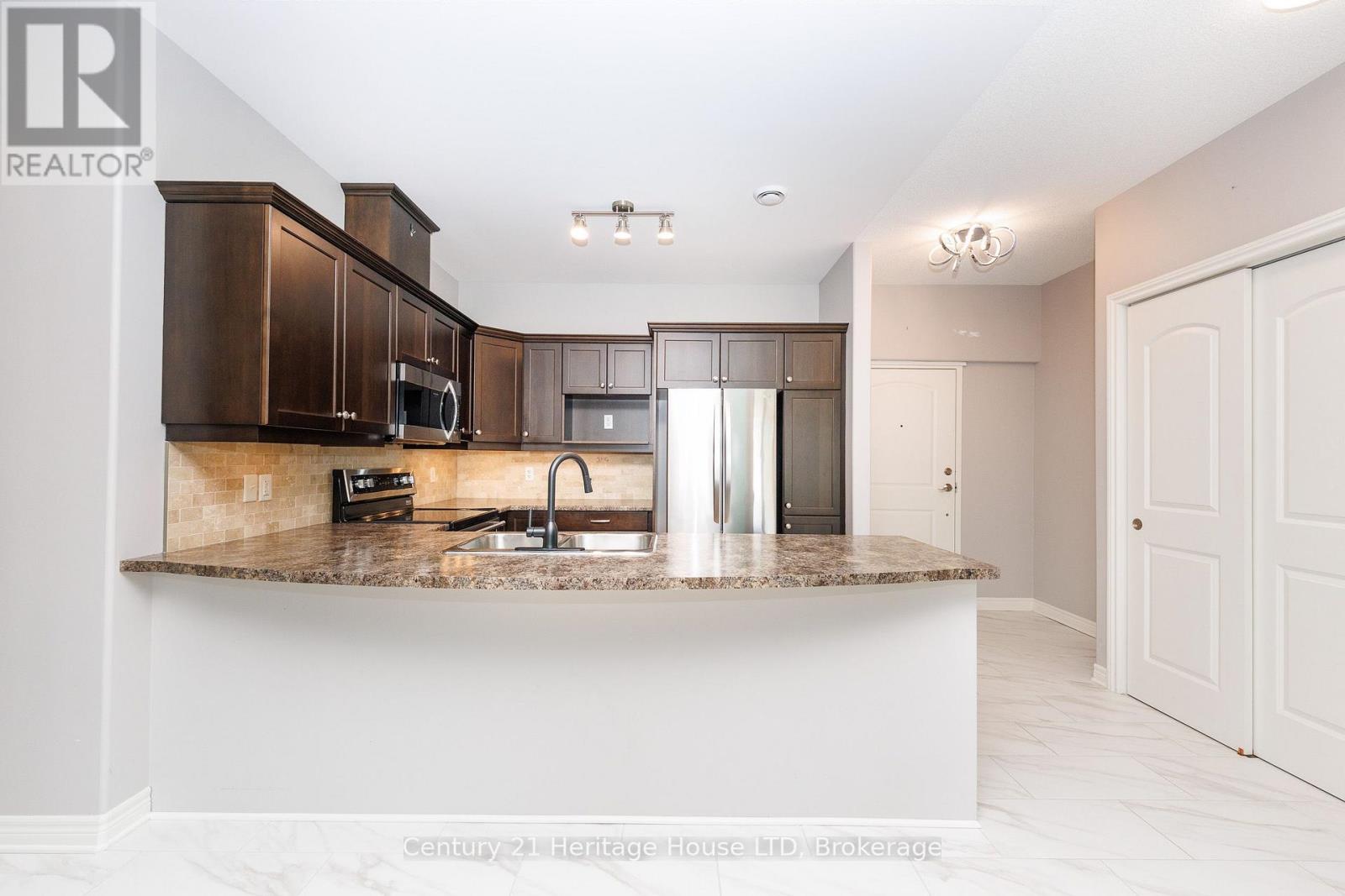 #311 2799 ST. PAUL AVENUE - Image 4