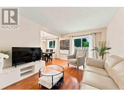 2154 Orient Park Drive, Ottawa, ON K1B4V9 Photo 11
