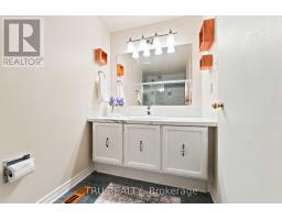 2154 Orient Park Drive, Ottawa, ON K1B4V9 Photo 34