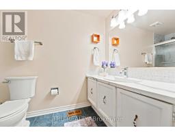2154 Orient Park Drive, Ottawa, ON K1B4V9 Photo 35