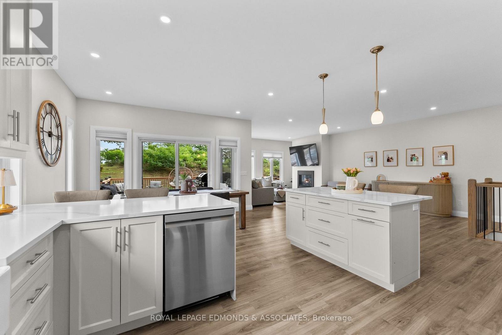 39 MORRISON DRIVE - 11