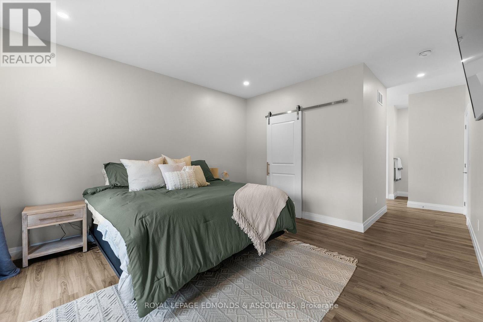 39 MORRISON DRIVE - 21