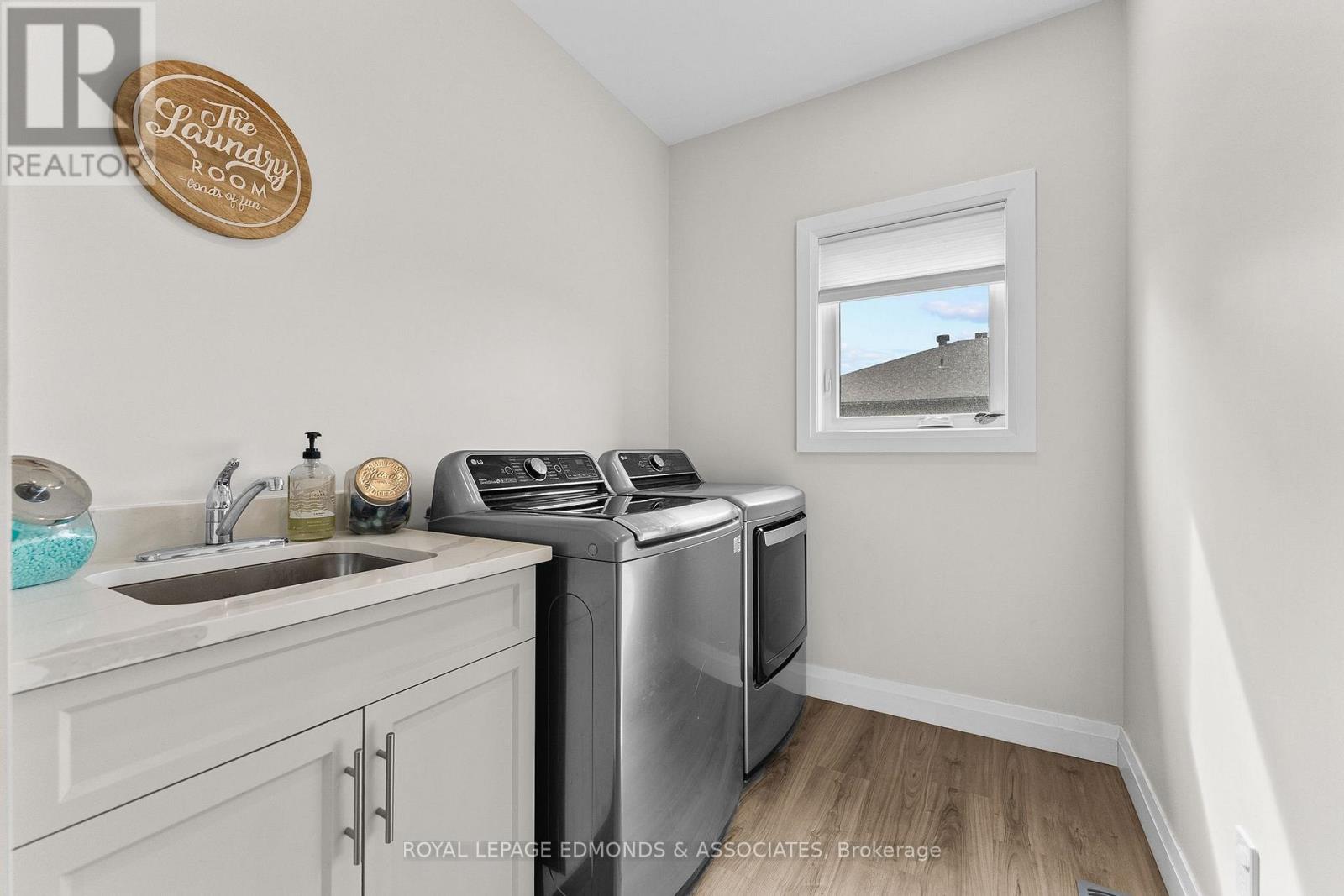 39 MORRISON DRIVE - 27