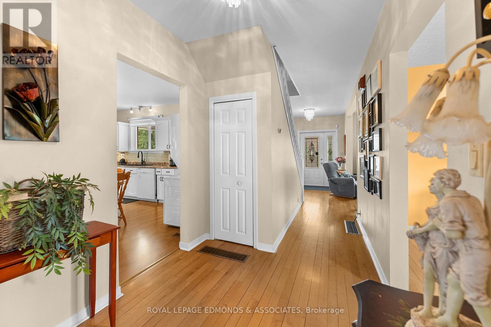 320 ALFRED STREET - Image 11