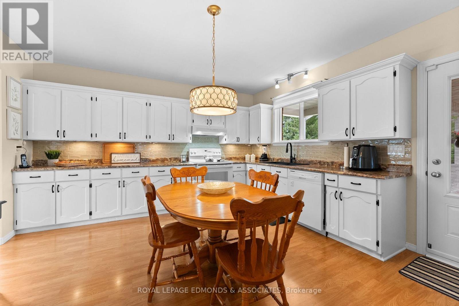 320 ALFRED STREET - Image 15