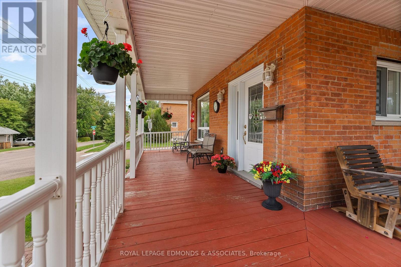 320 ALFRED STREET - 29