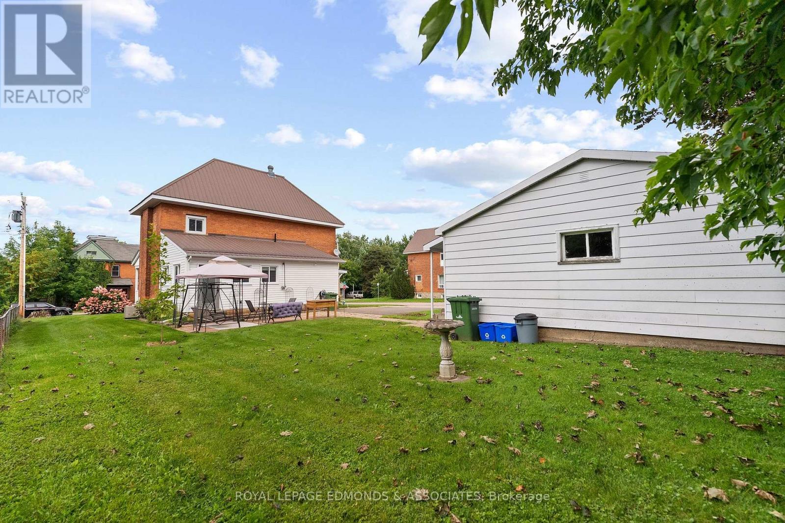 320 ALFRED STREET - Image 38