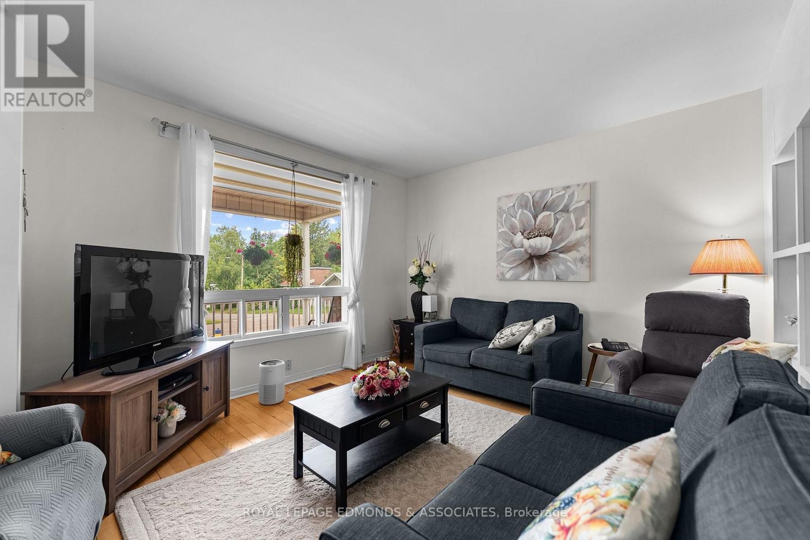 320 ALFRED STREET - Image 8