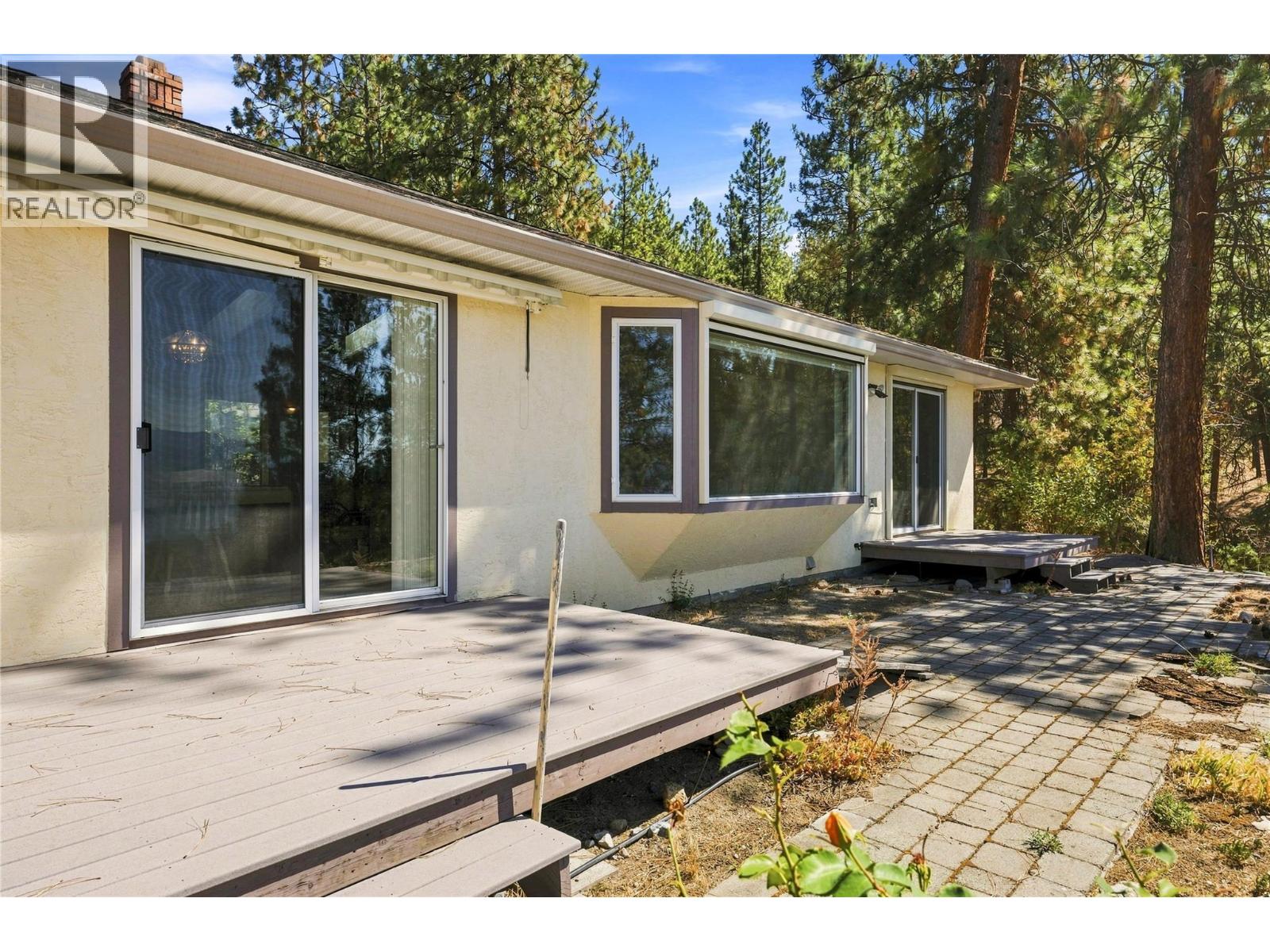 1970 Sutherland Road, Penticton